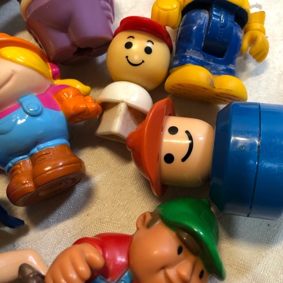 Lot Of 32 Vintage Toy People Little Tikes Mega Blocks Fisher Price - Picture 12 of 14